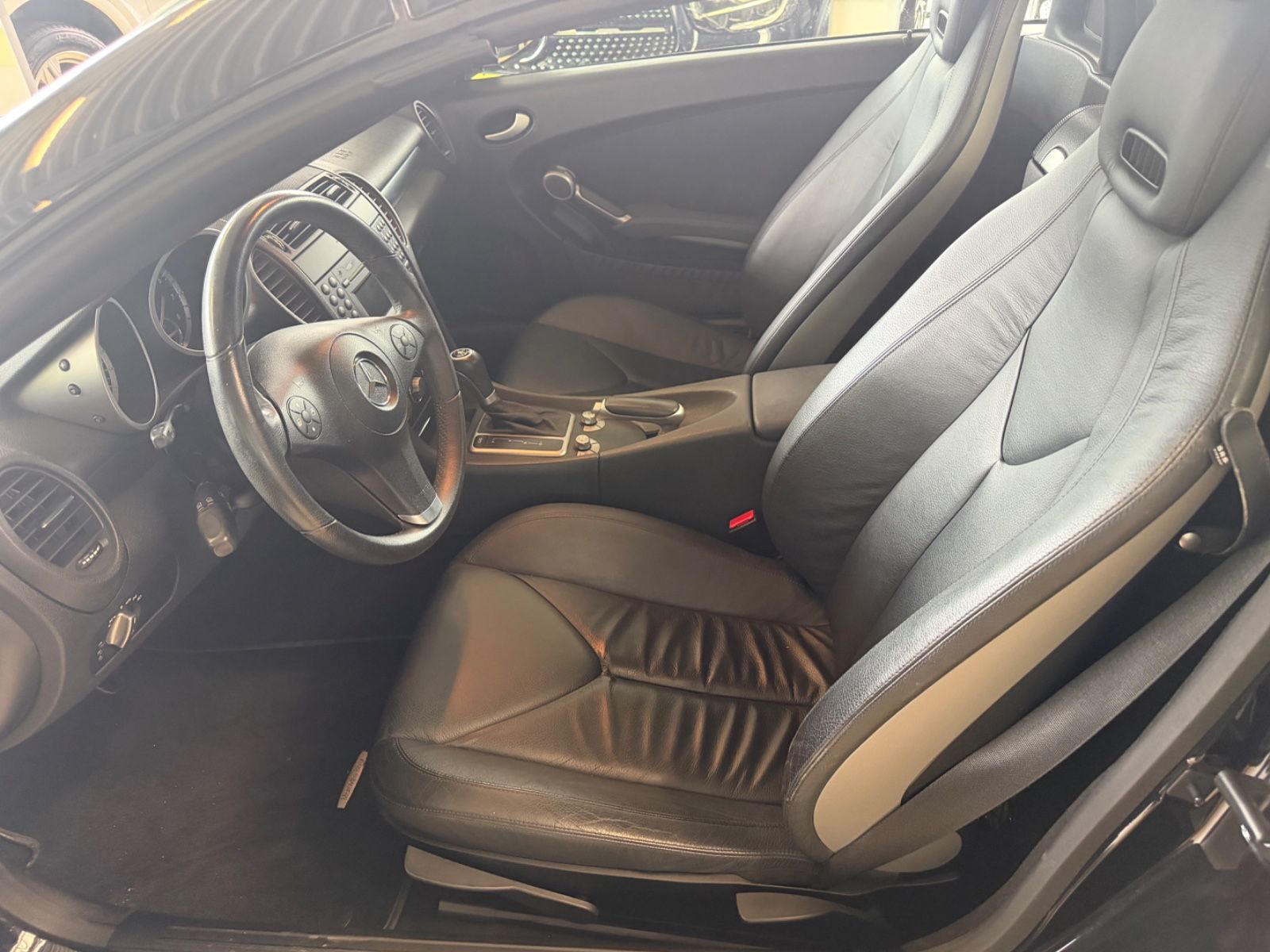 Fahrzeugabbildung Mercedes-Benz SLK 200 Roadster Kompressor*Vollleder