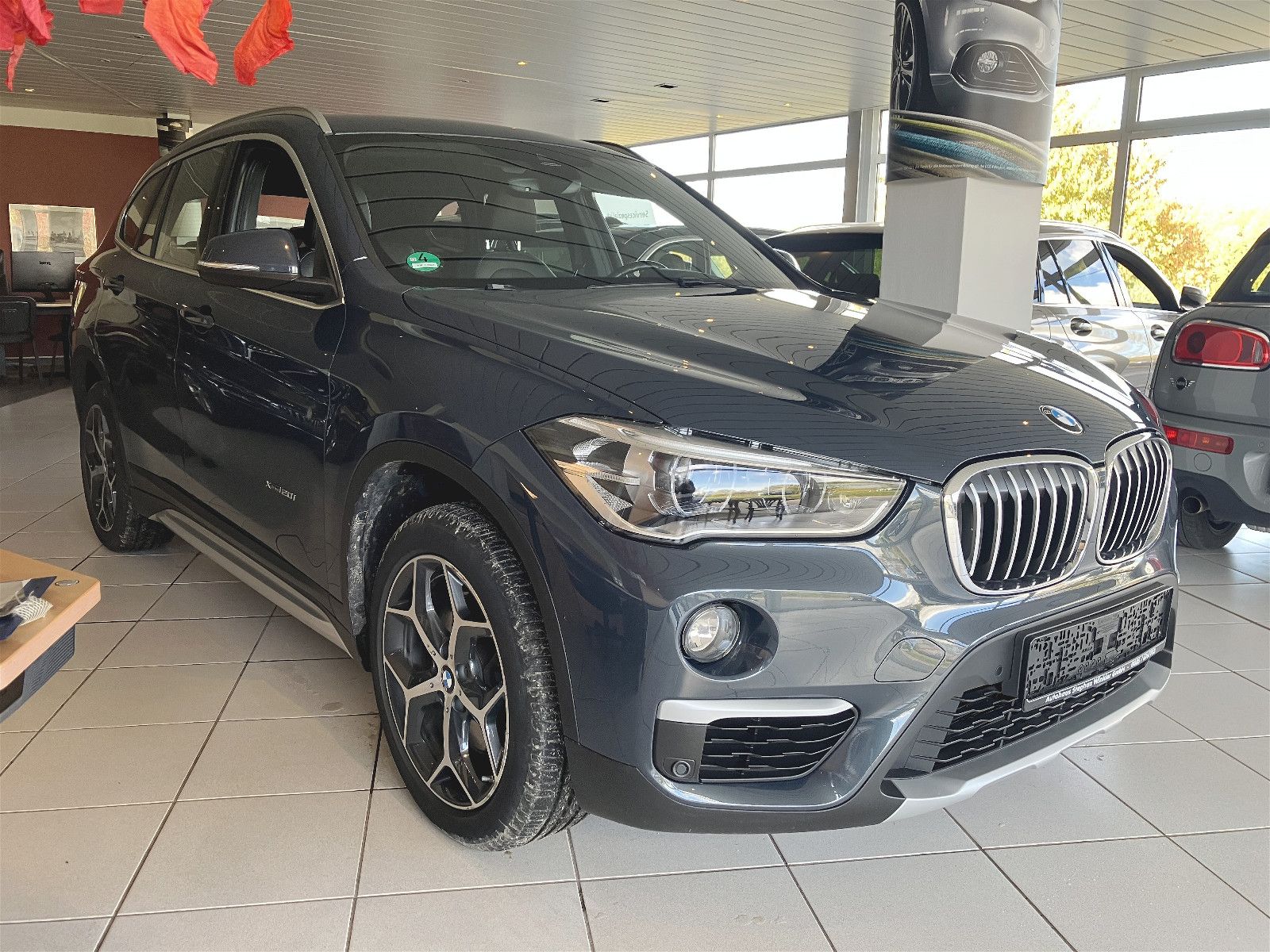 BMW X1 2.0ix X-Line/1Hd/Garantie/HU-Neu/LED/AHK