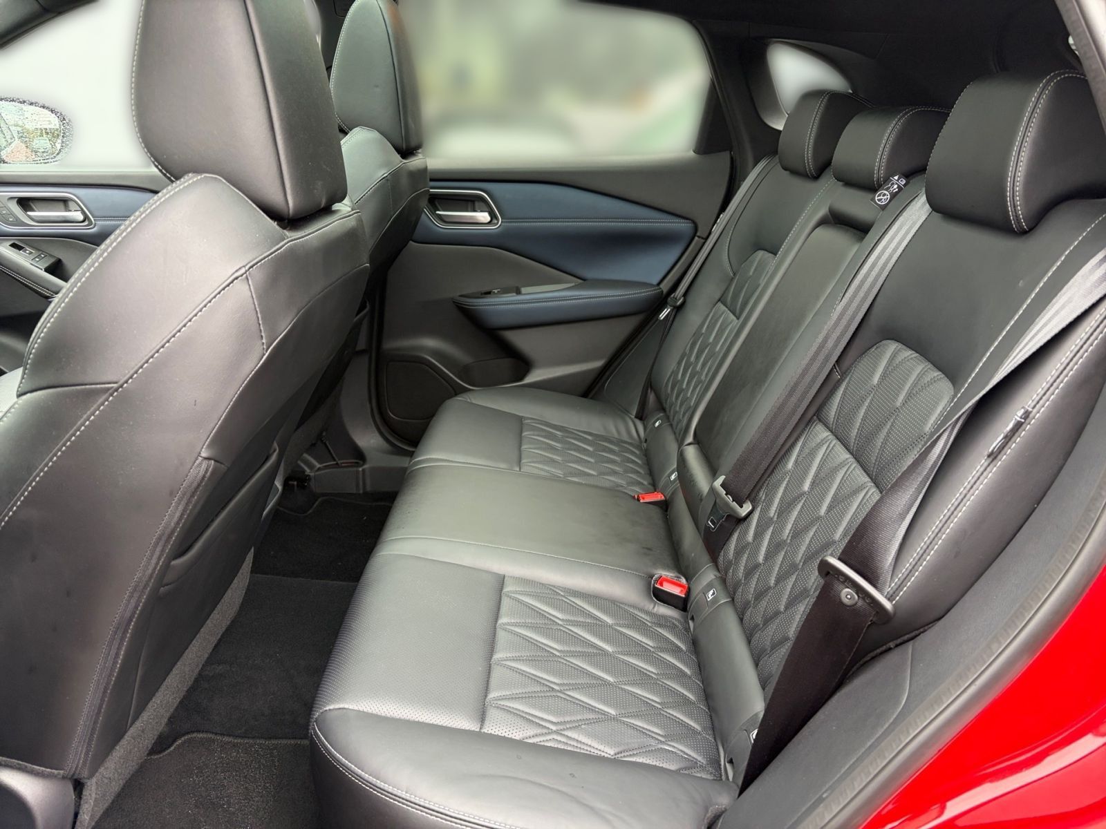 Fahrzeugabbildung Nissan Qashqai 1.3 DIG-T Tekna+*Navi*360°Kamera*Pano*