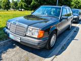 Mercedes-Benz 300 TD Automatik Sportline Klima  - Mercedes-Benz 300 Kombi 300td mit Diesel-Antrieb