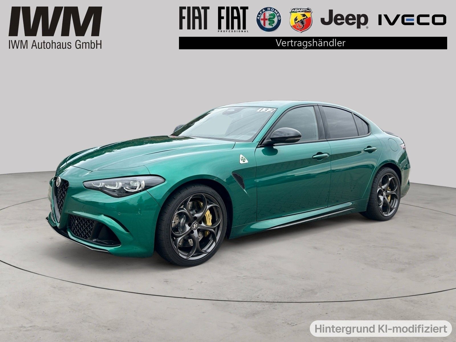 Alfa Romeo Giulia QUADRIFOGLIO ORO Akrapovic