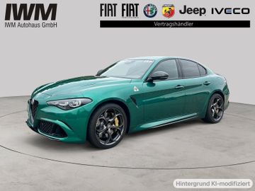 Alfa Romeo Giulia QUADRIFOGLIO ORO Akrapovic
