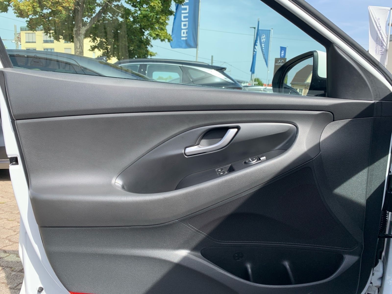 Fahrzeugabbildung Hyundai i30 1.4 Select 1 Hd 8xbereift