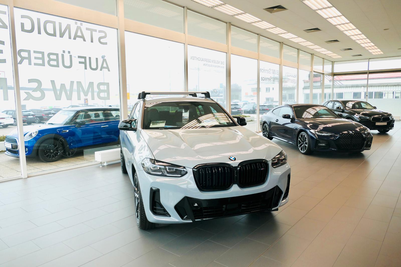 showroom-image-top