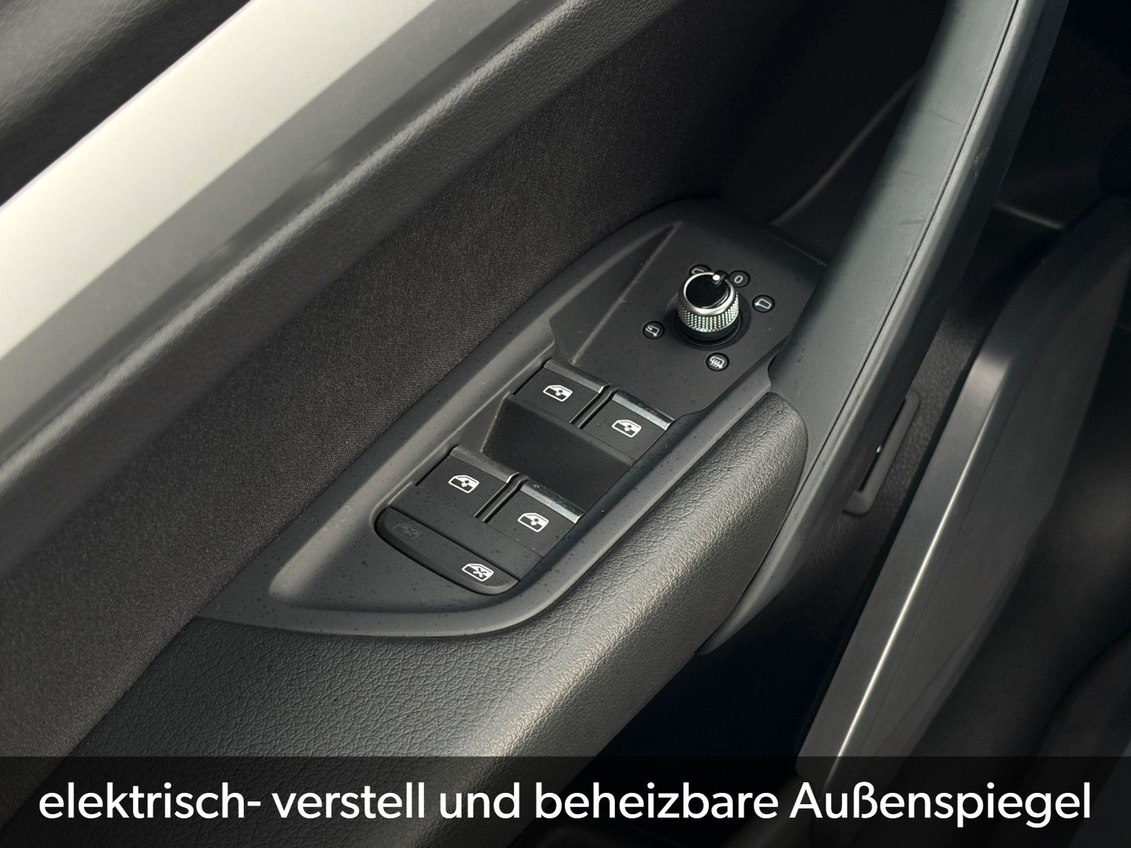 Fahrzeugabbildung Audi Q5 Sportback 40 TFSI quattro advan. AHK Matrix