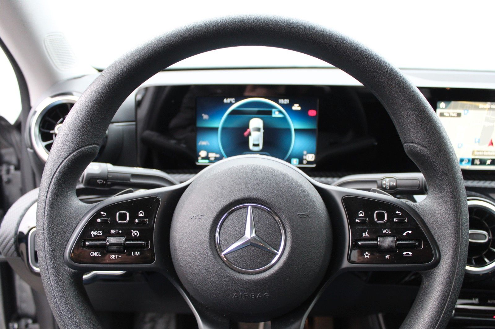 Fahrzeugabbildung Mercedes-Benz Lim A 200 Style 4Matic  Allrad*Navi*AHK