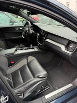 Volvo V60 B5 R Design AWD HUD PANO HARMAN KARDON - Volvo V60 in Essen
