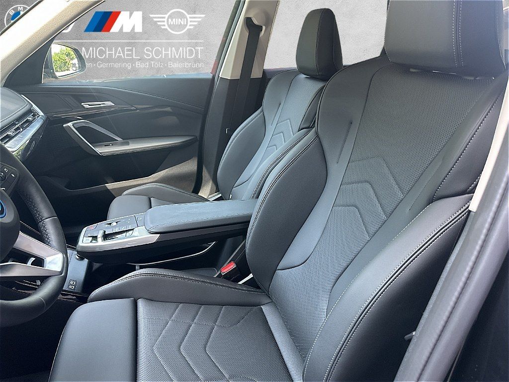 BMW iX1 - Bild 11