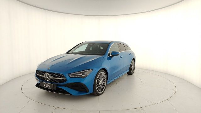 Mercedes-Benz CLA Shooting Brake 200 d AMG Line 