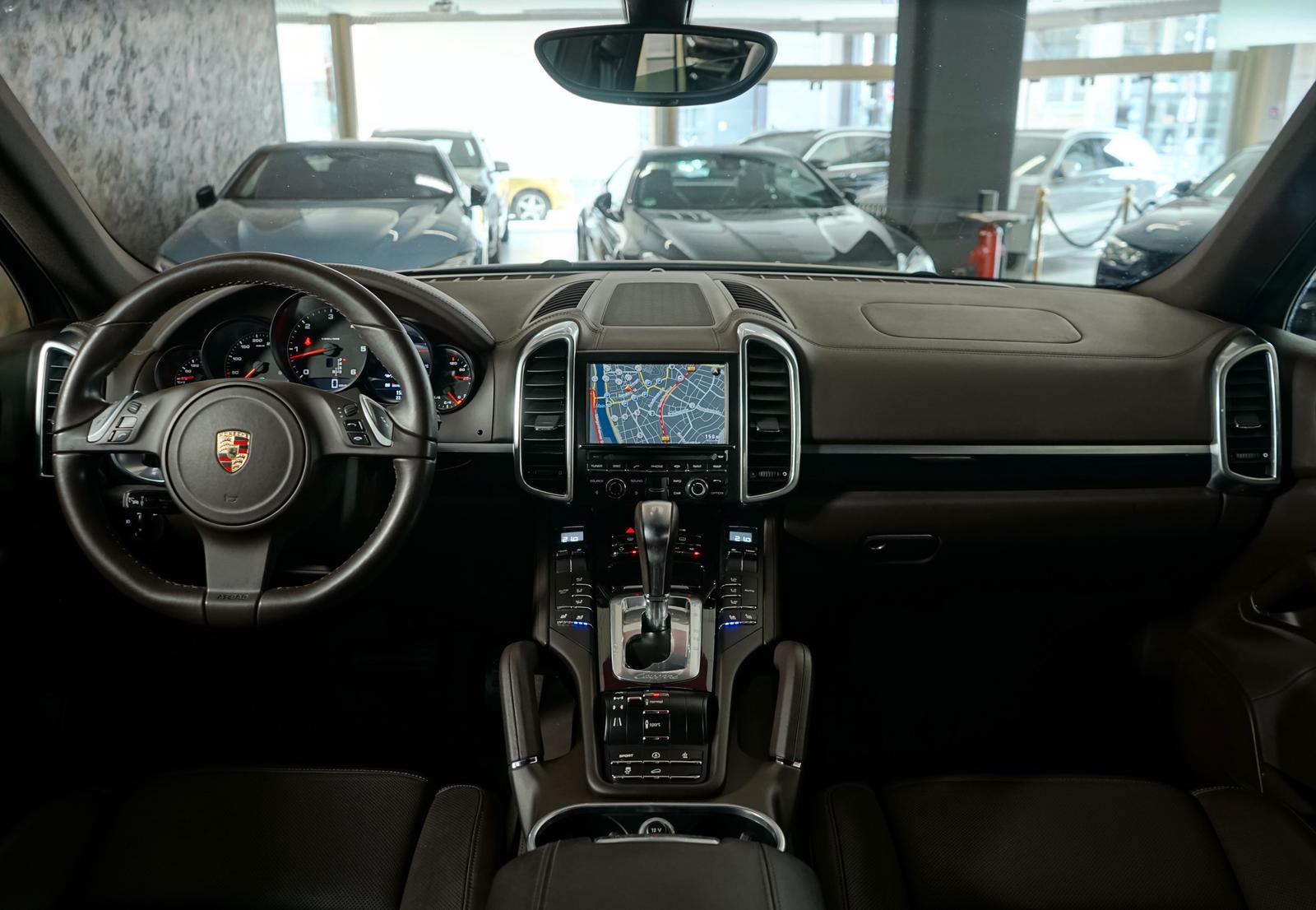 Porsche Cayenne Diesel ACC AHK PDLS Standheizung 14-Wege