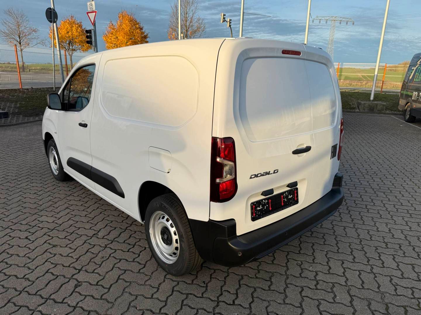Fahrzeugabbildung Fiat Doblo L1 LIGHT EASY PRO