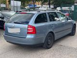 Skoda Octavia Combi PDC hinten Tüv neu - Skoda Octavia aus 2007: Kombi