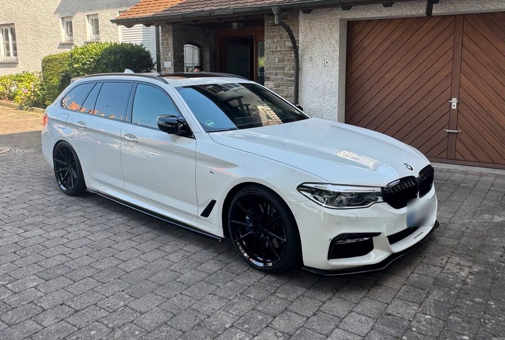 Image of BMW 530