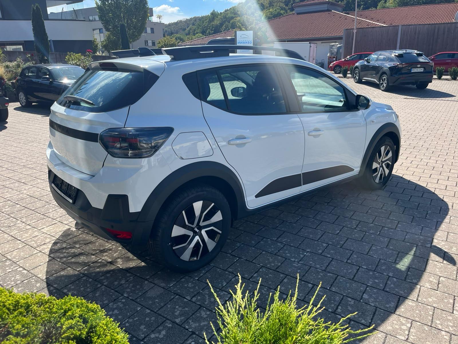 Dacia Sandero Eco-G 120 Stepway Expression+SITZH+AHK