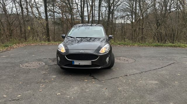 Ford Fiesta C&C,Sitz+Lenkradheizung, CarPlay,8xReifen