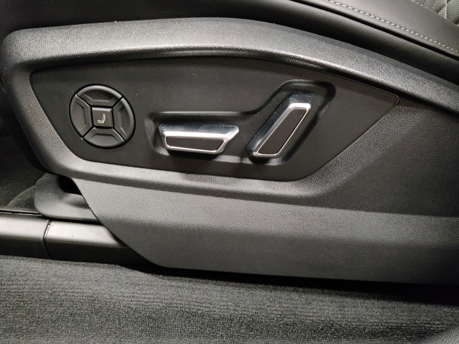 Audi SQ8 - Bild 19