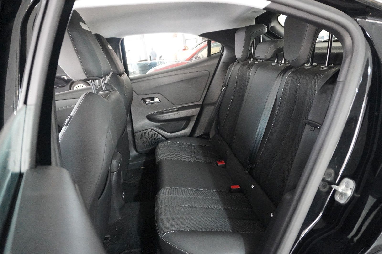 Fahrzeugabbildung Opel Mokka B 1.5D ELEGANCE NAVI/LED/KAMERA/SPORT/DAB+