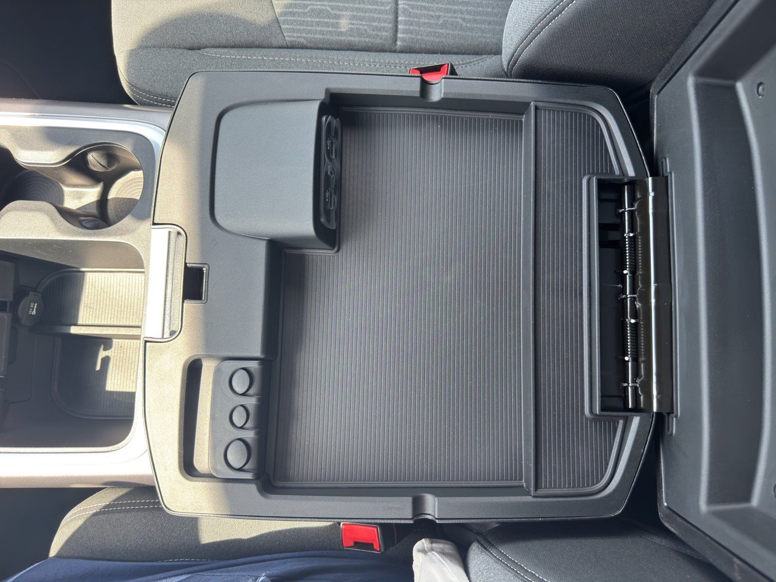 Fahrzeugabbildung Dodge RAM 1500 Crew Cab Warlock BLACK LED/AHK 5.7 V8