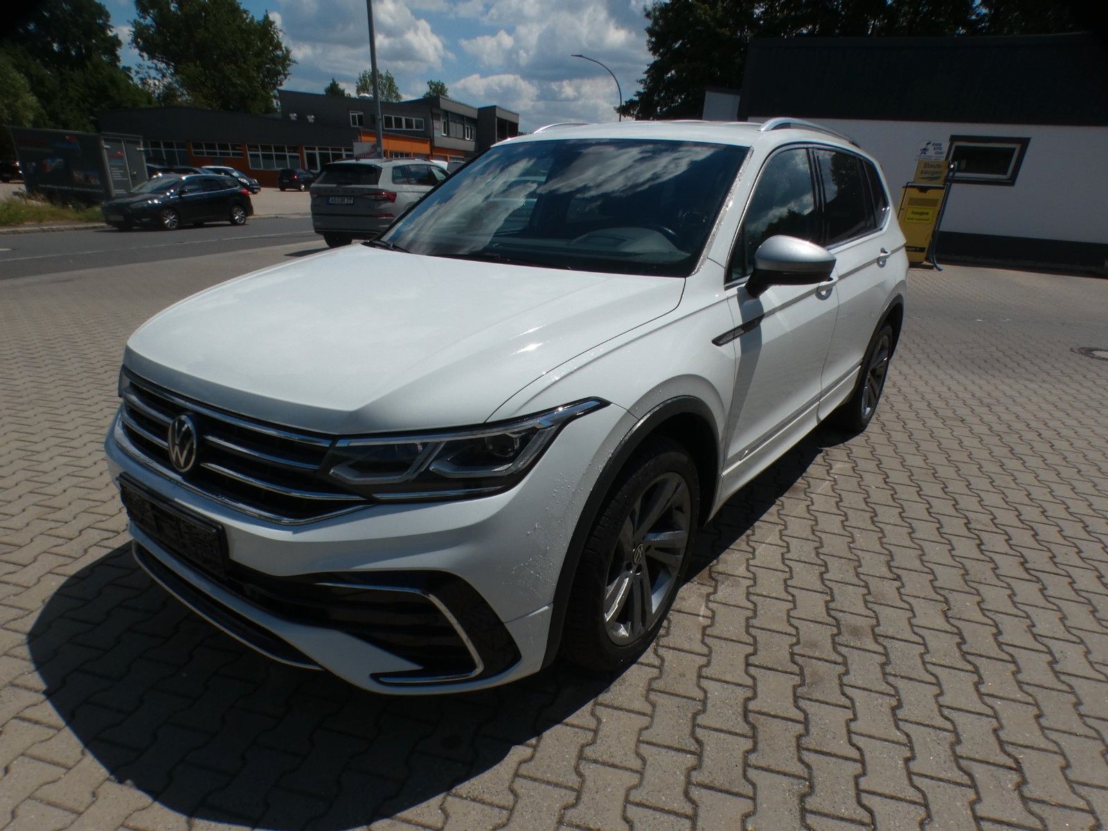 VW Tiguan Allspace R-Line 4Motion 2.0TDI DSG AHK