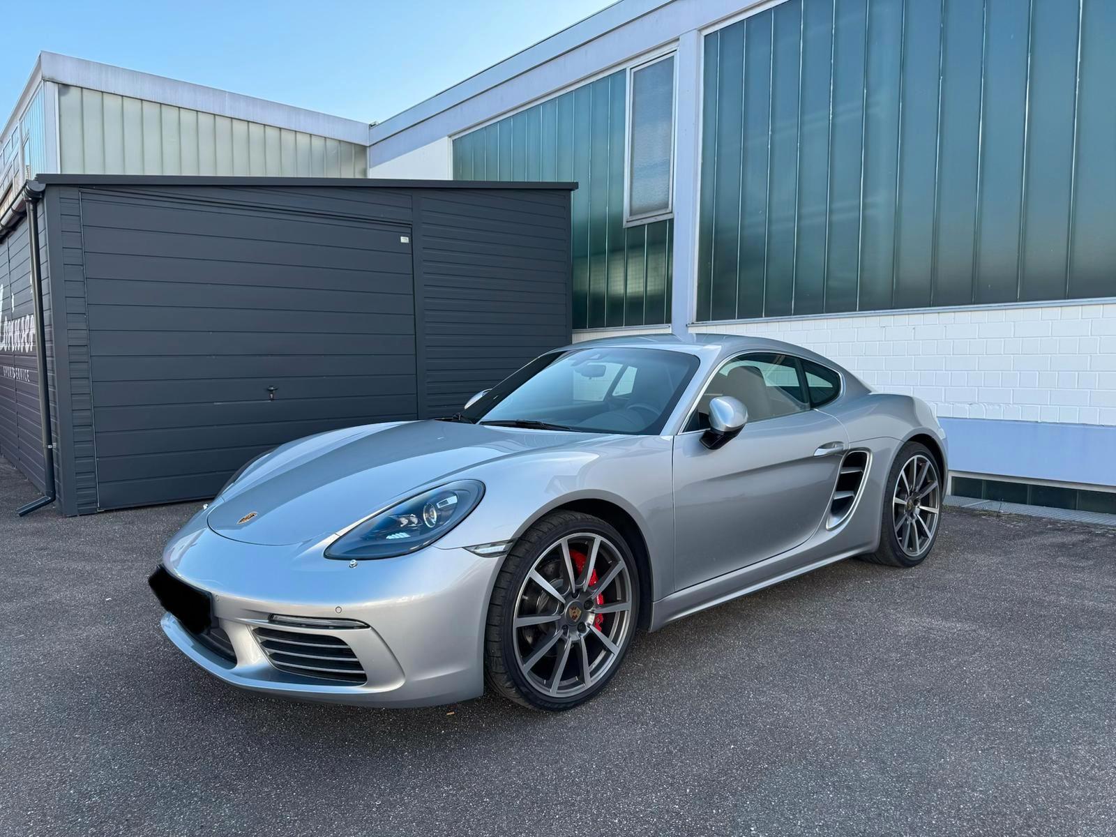 Porsche 718 Cayman S