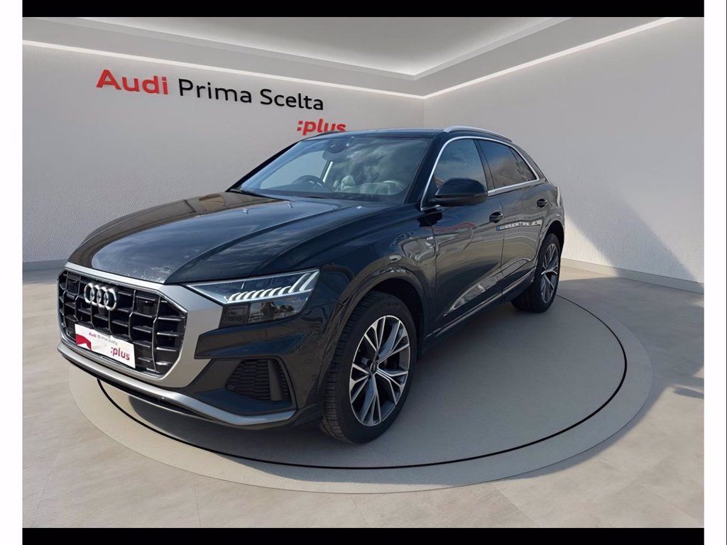 Image of Audi Q8