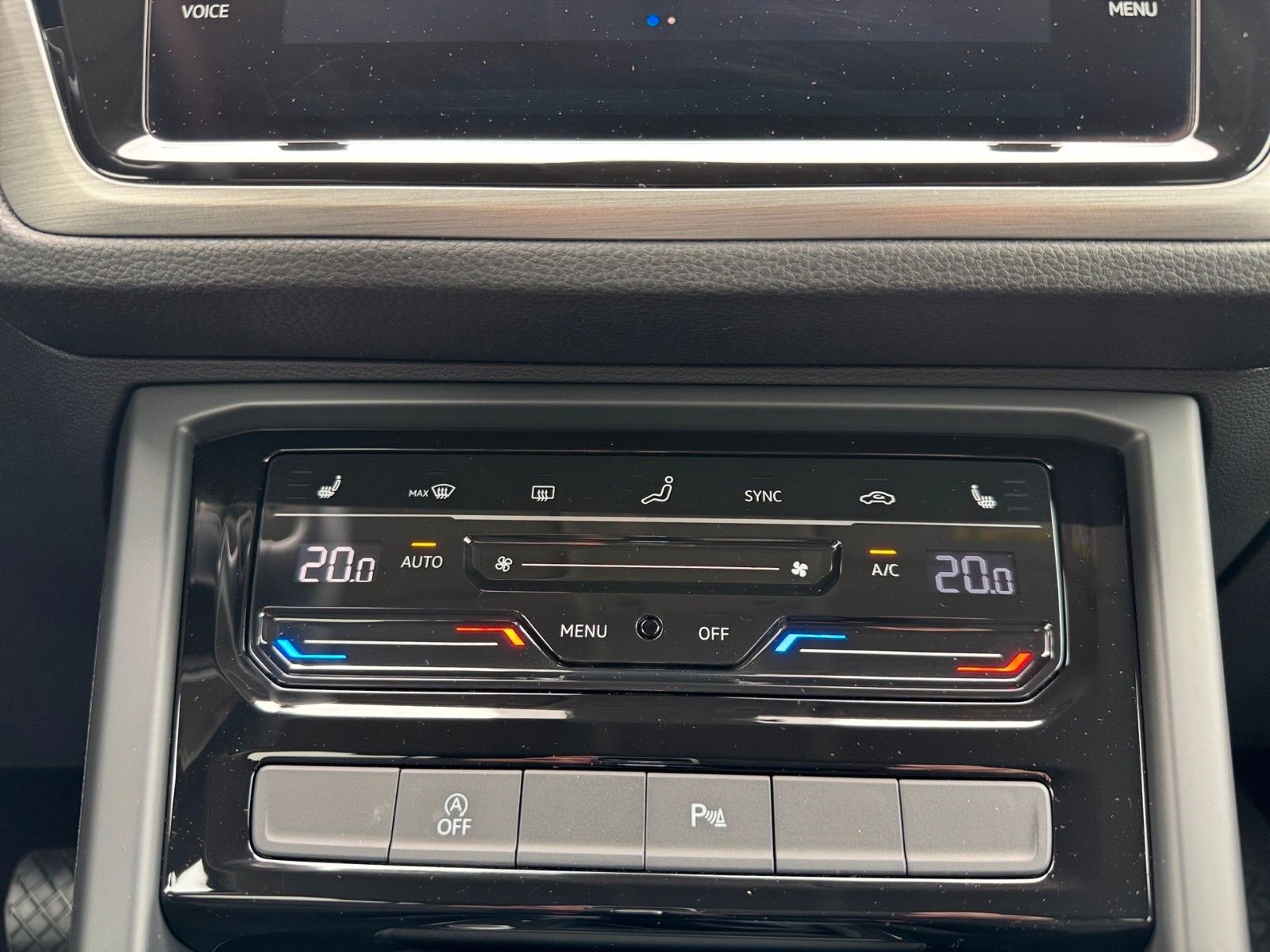 Fahrzeugabbildung Volkswagen Touran 1.5TSI Comfortline R-Line BMT/Start-Stopp