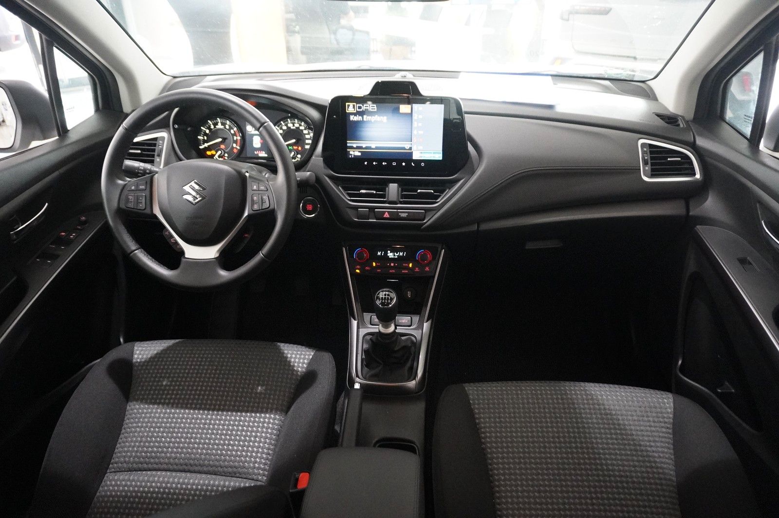 Fahrzeugabbildung Suzuki (SX4) S-Cross 1.4 COMFORT NAVI/LED/KAMERA/SH/DAB
