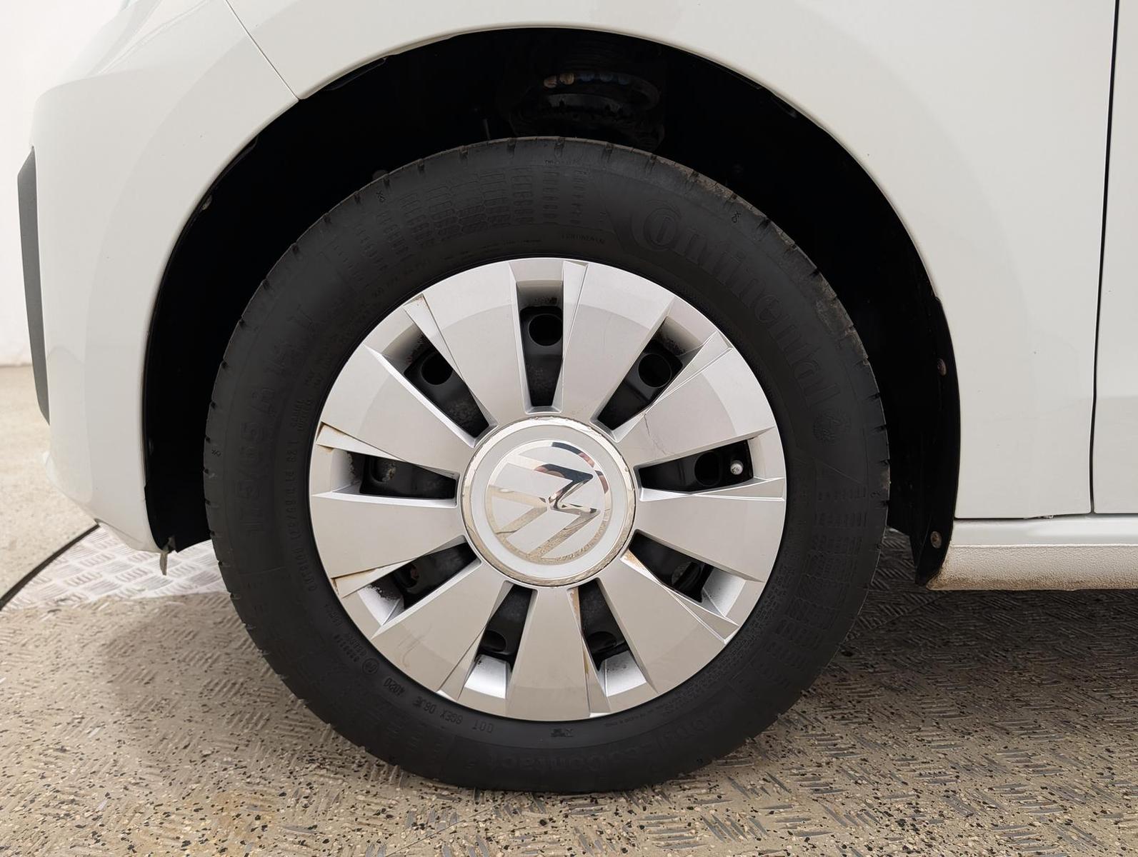 Volkswagen Up 1.0 MPI DAB+Radio Klimaanlage, миниатюра 9