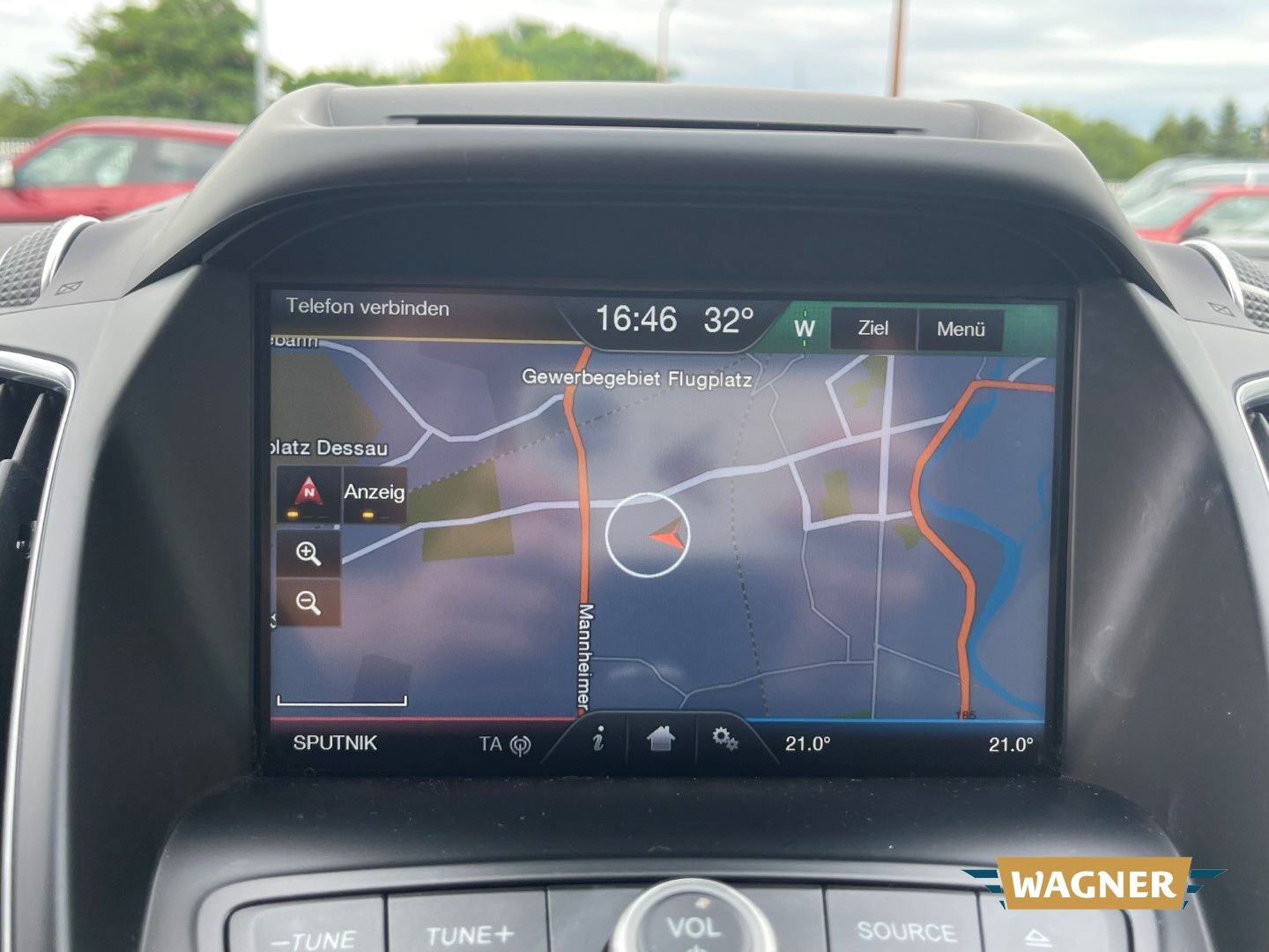 Fahrzeugabbildung Ford C-Max Titanium Klimaautomatik Sitzheizung