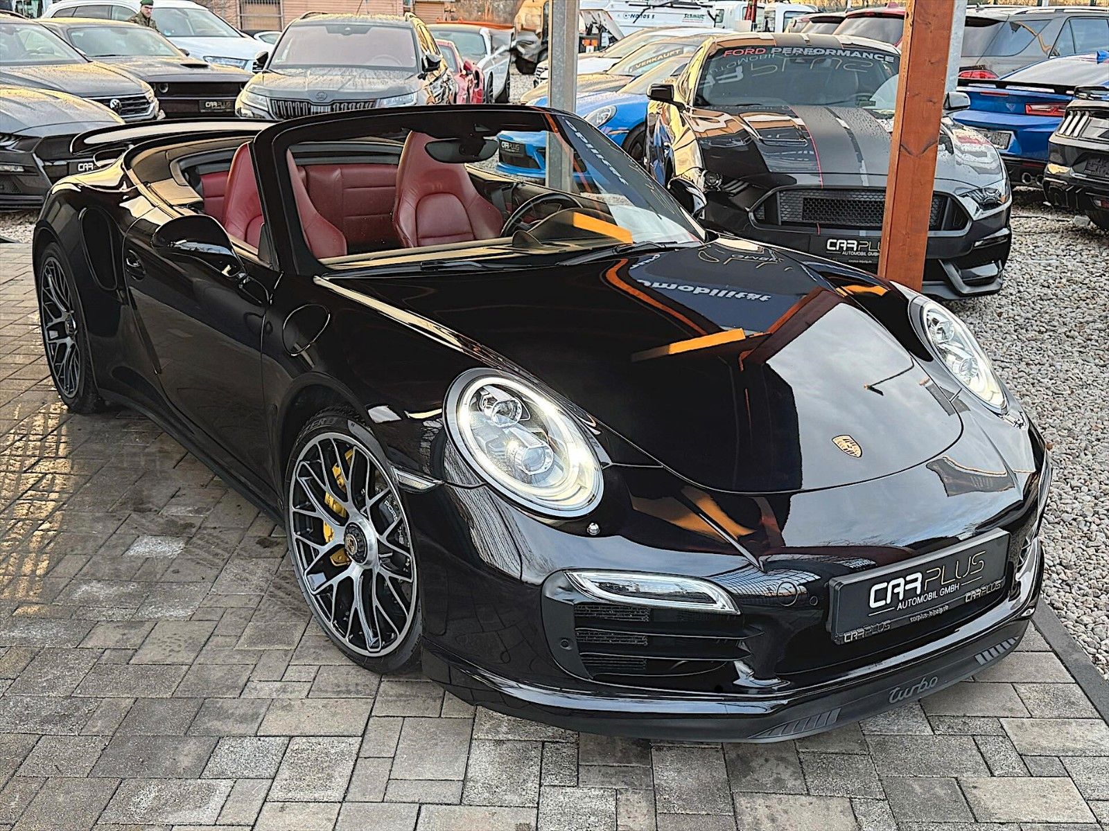 Fahrzeugabbildung Porsche 991 911 Turbo S Cabriolet *LED*Ceramic*BURMESTER