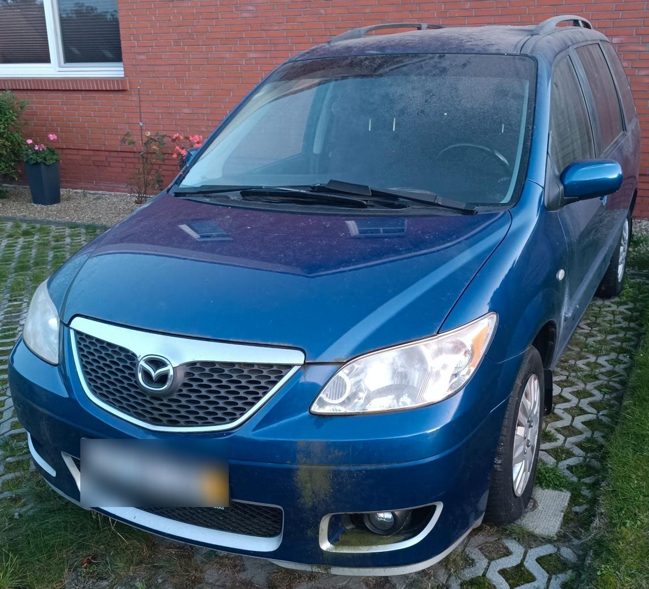 Mazda MPV 2004 — photo 13