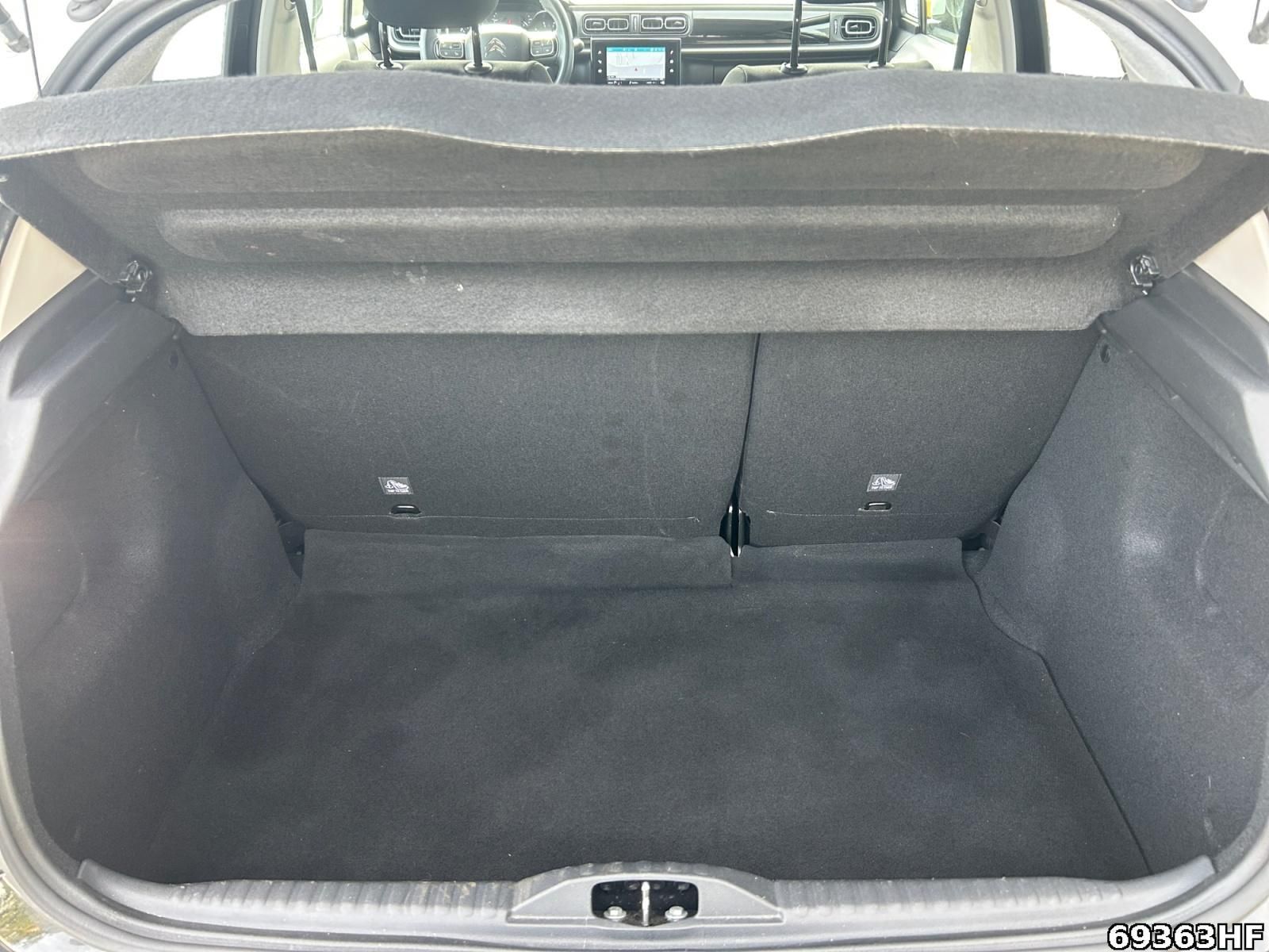 Fahrzeugabbildung Citroën C3 1.2 PureTech 110 Shine S&S *SHZ*NAVI*PDC