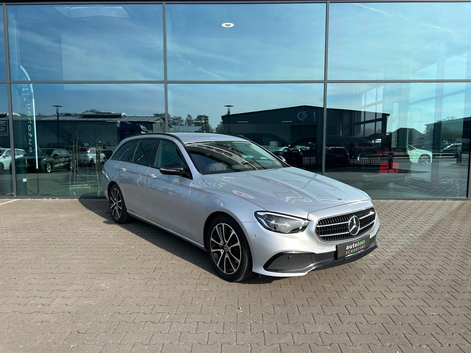 Mercedes-Benz E 220d T Avantgarde Autom. Night Widescreen MBUX