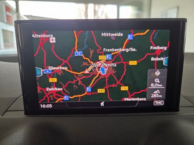 Q2 design ultra 1.0 TFSI LED NAV GRA PDC CLI GJR