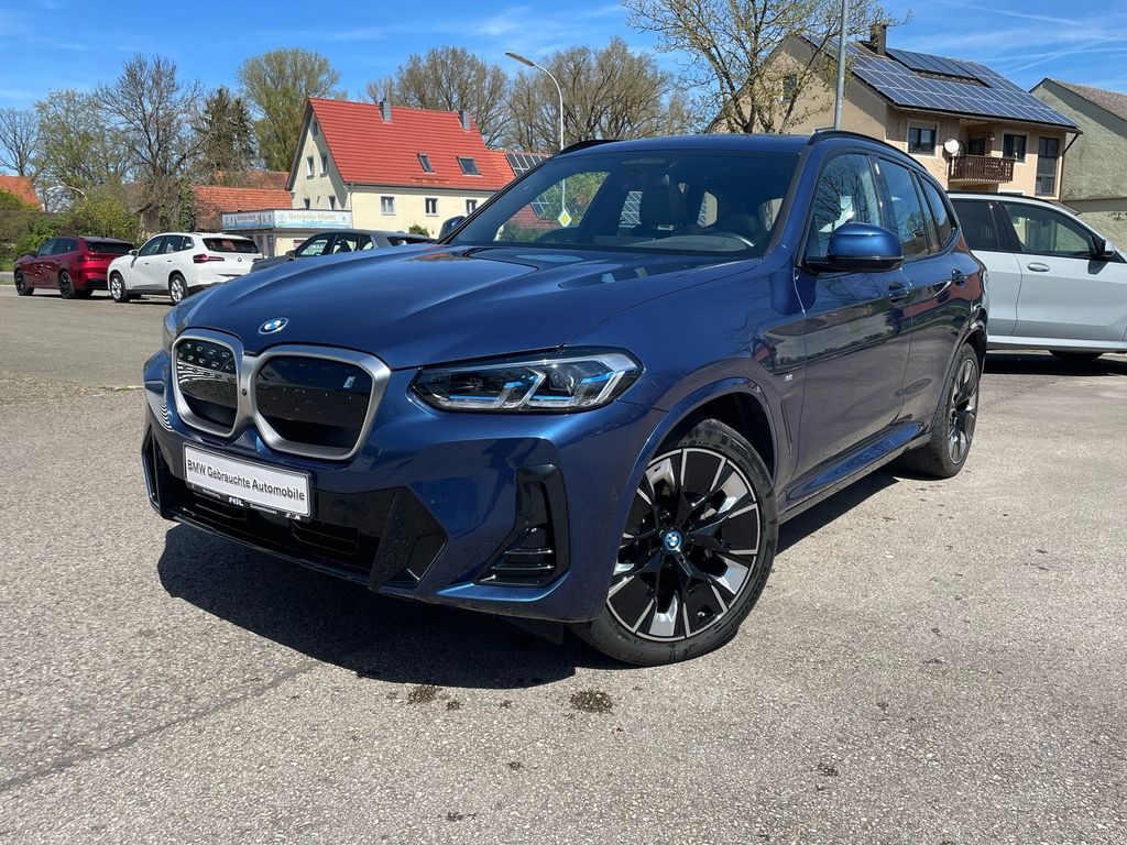 Image of BMW iX3