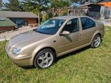 Volkswagen VW Bora 2.0 L - Volkswagen Bora: 2.0