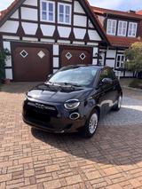 Fiat 500e Limousine 23,8 kWh - neues Zuhause gesucht 