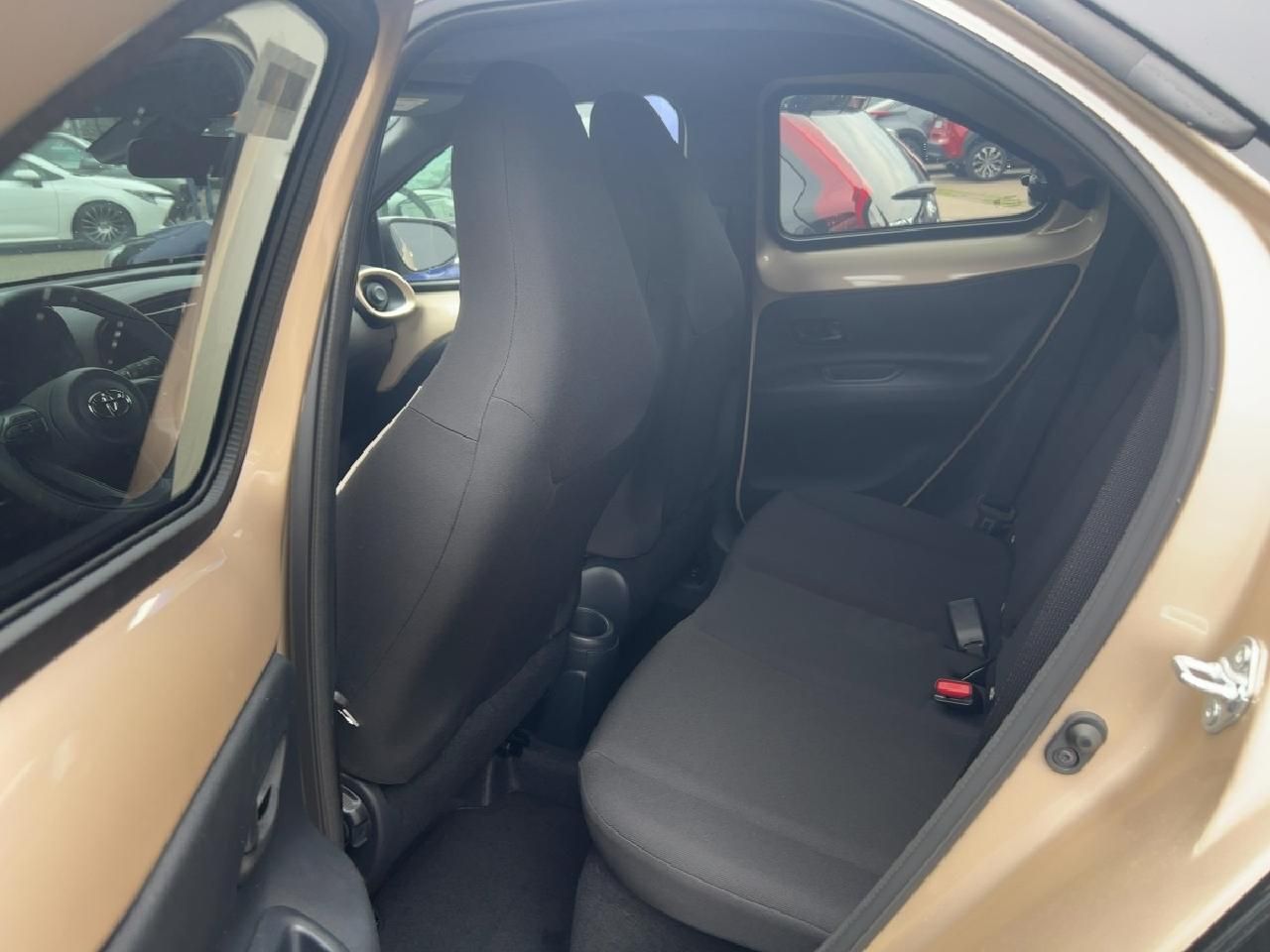 Fahrzeugabbildung Toyota Aygo X Teamplayer M/T