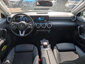 Mercedes CLA 220 Shooting Brake - 10
