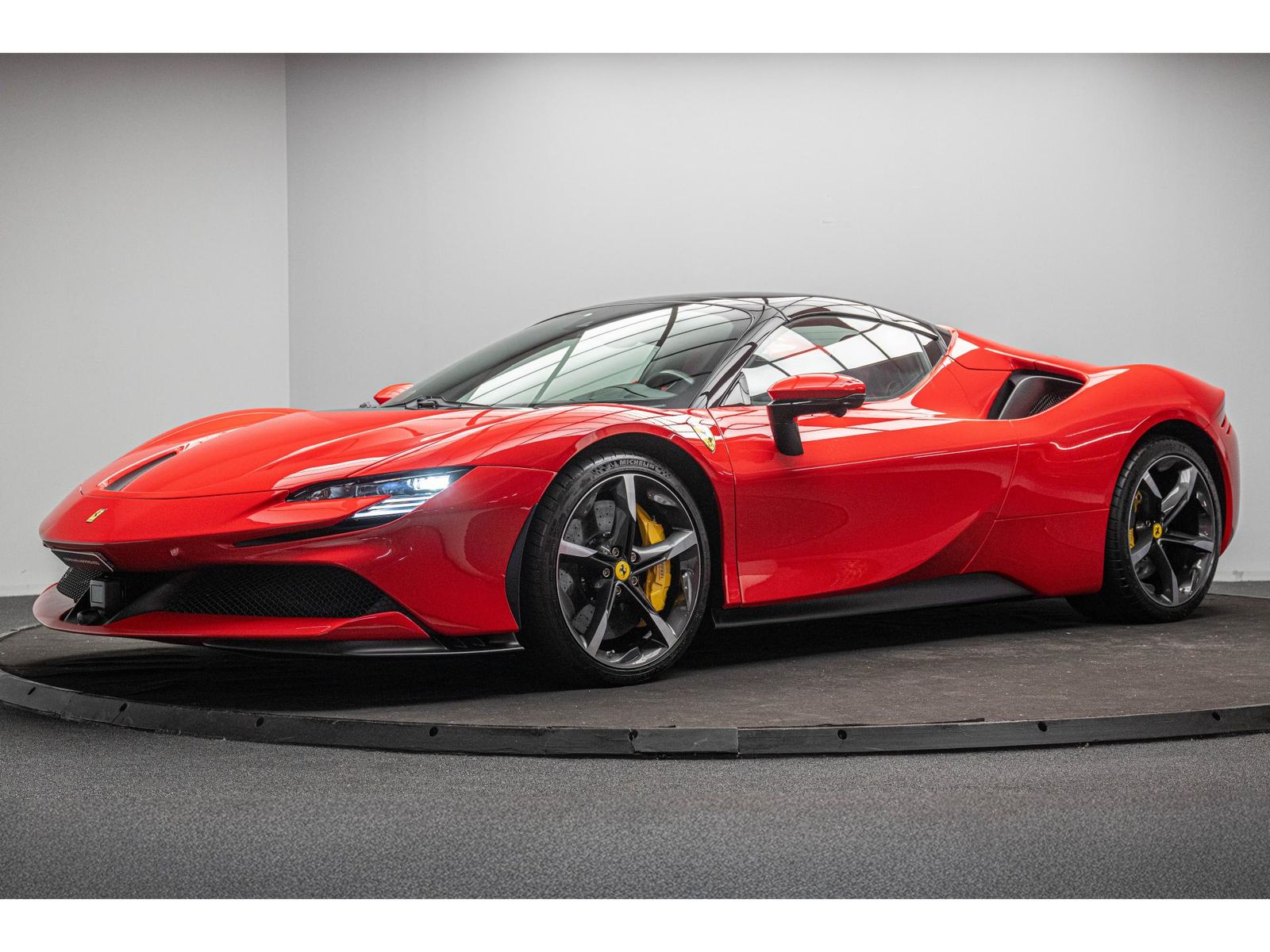 Ferrari Sf90 spider 4.0 V8 1000 imagem 3