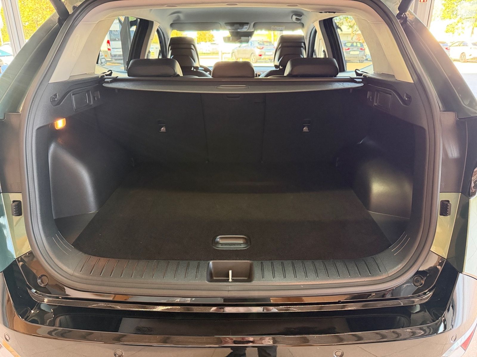 Fahrzeugabbildung Kia SPORTAGE 1.6T 48V 2WD DCT Spirit
