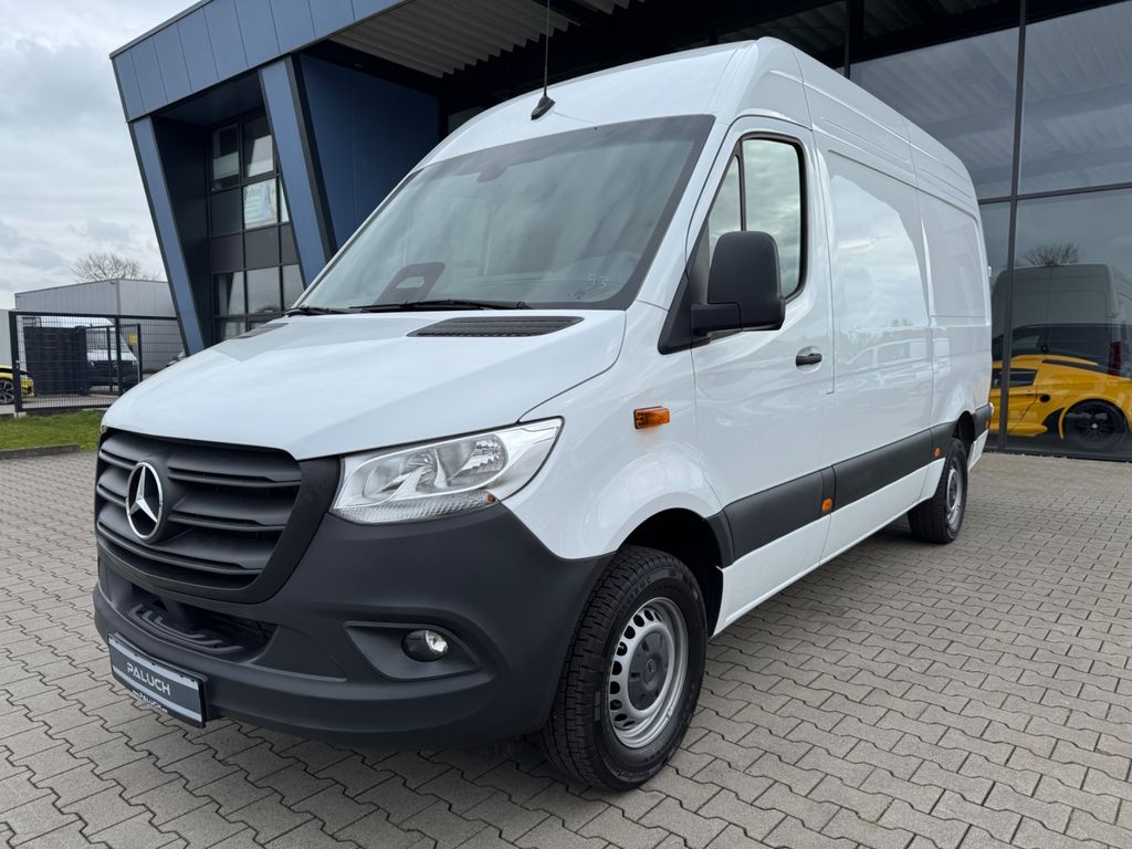 Image of Mercedes-Benz Sprinter