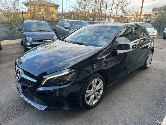 Mercedes-Benz MERCEDES-BENZ A 180 d Premium