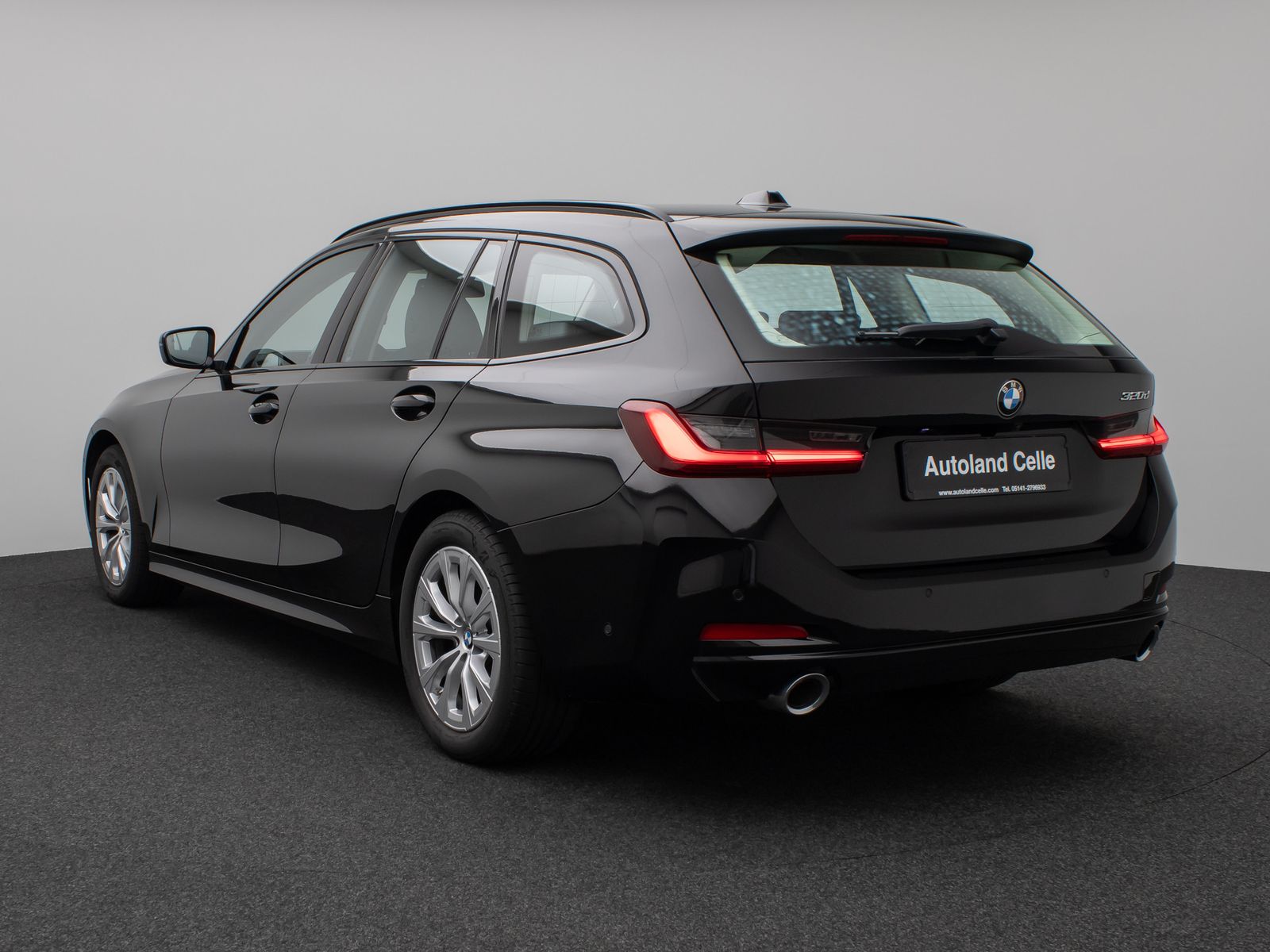 Fahrzeugabbildung BMW 320d Kamera DAB HUD Lenkradheizung Alarm Sport