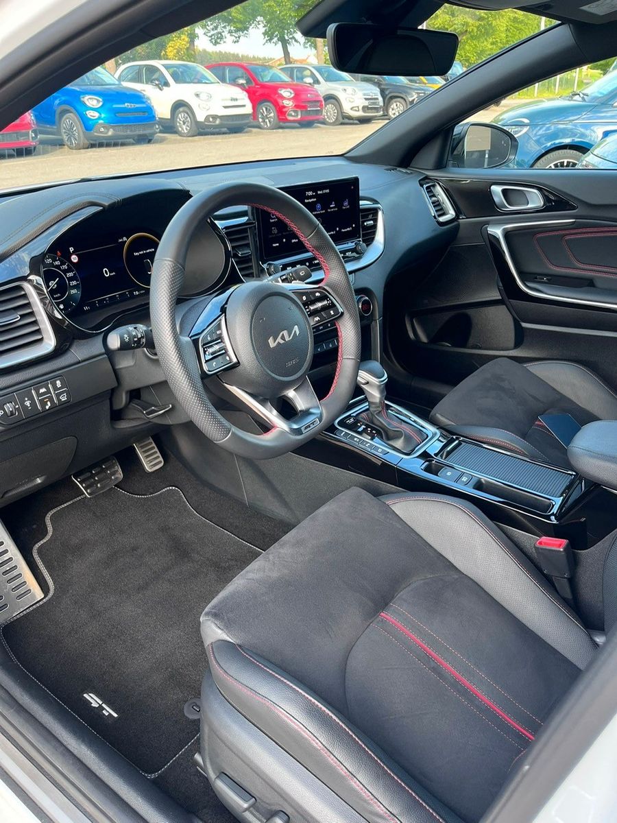 Fahrzeugabbildung Kia ProCeed GT 204PS AUTOMATIK NAVI KAMERA ACC