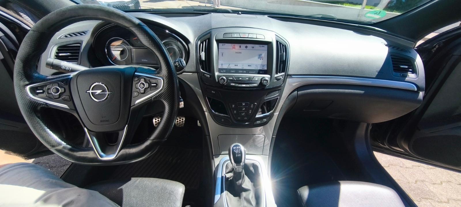 Opel Insignia ST 2.0 CDTI