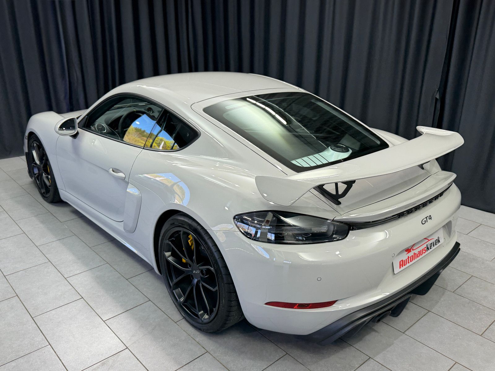 Fahrzeugabbildung Porsche Cayman GT4|918 SCHALENSITZE|PCCB|1.HAND|SCHALTER