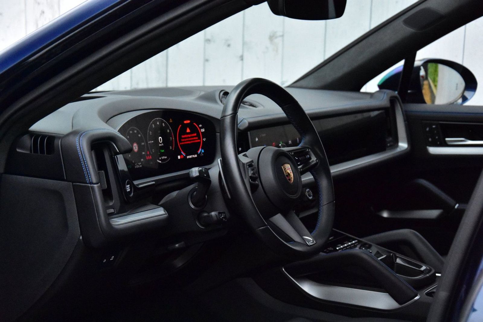 Porsche Cayenne Coupé 3.0 E-Hybrid | Burmester | Sport C imagem 3