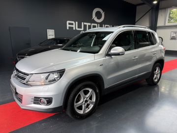 Volkswagen Tiguan - 1
