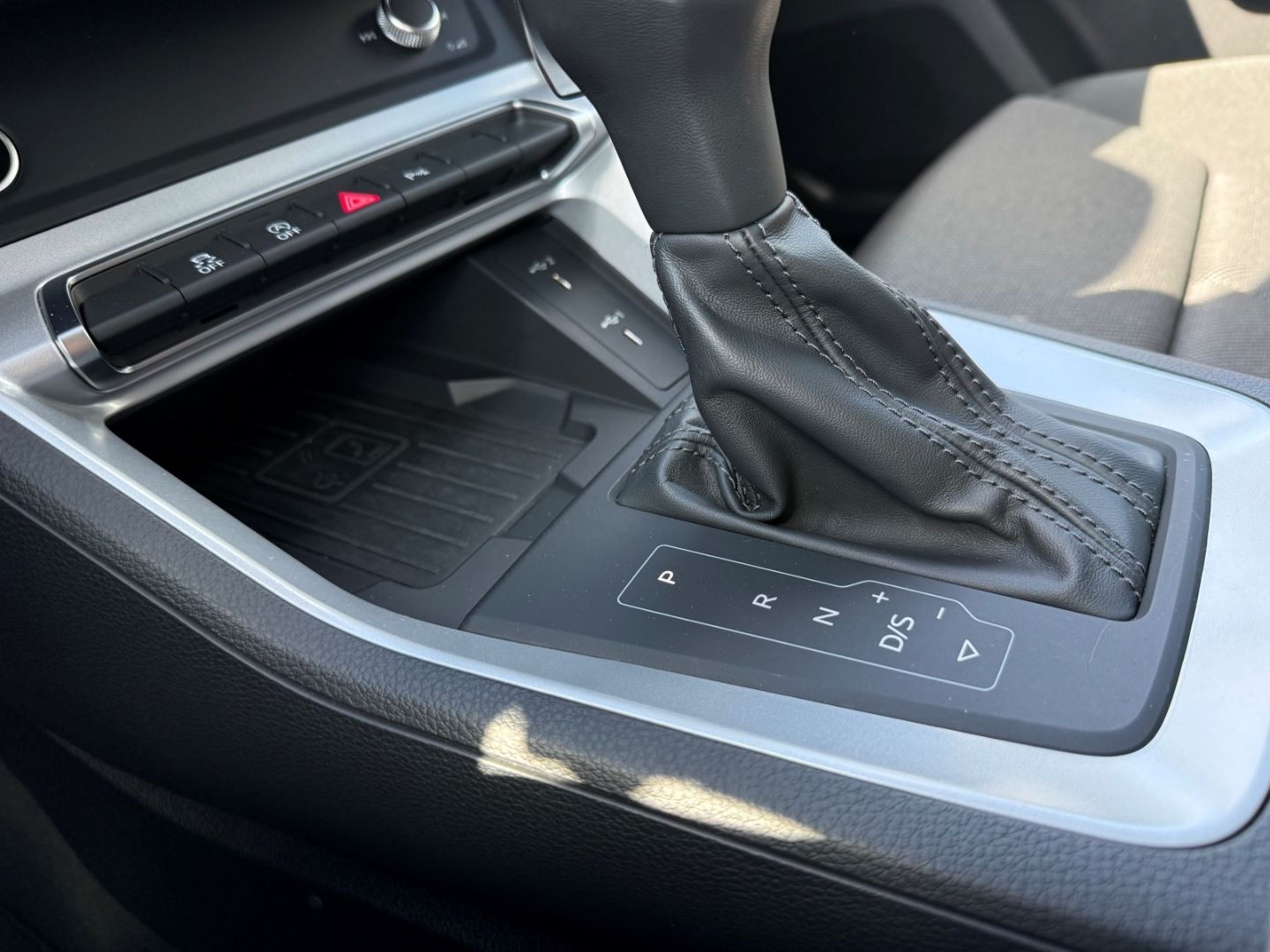 Fahrzeugabbildung Audi Q3 35 TDI S Line LED ACC TWA Navi el. Heckkl. Fu